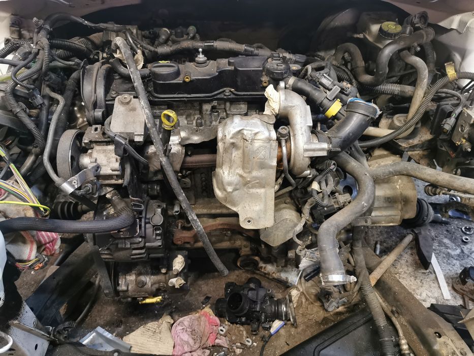 Silnik  1.6 e-hdi 9h06 10jbee citroen  Peugeot Ford tdci wtryski turbi
