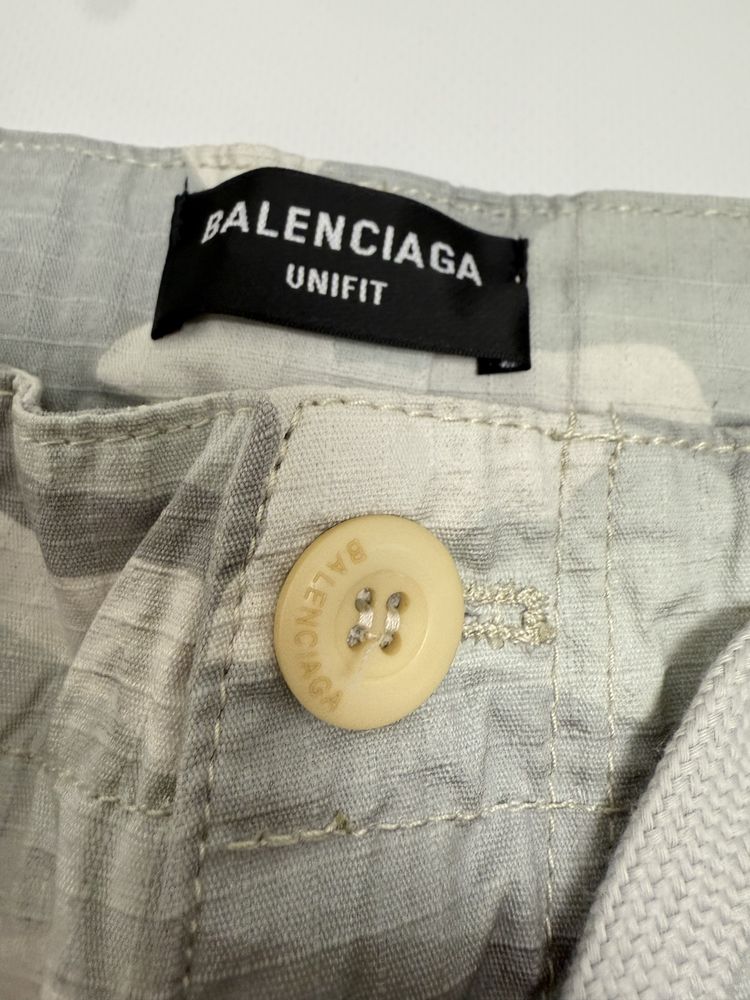 шорты Balenciaga Cargo Artic shorts
