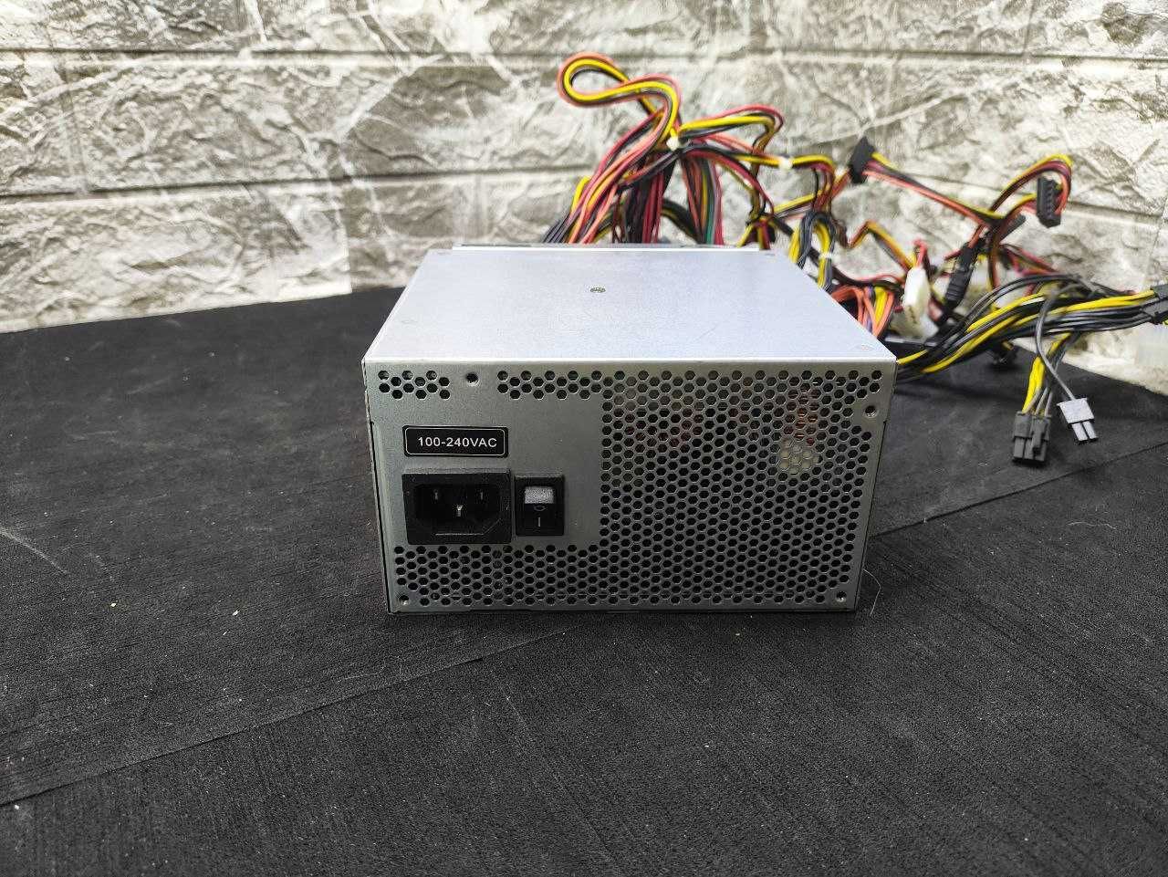 Блок живлення Seasonic SSP-650RT 650W Gold(з виходом на відеокарту)
