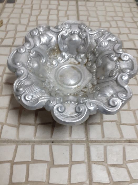 Peças em cobre e estanho