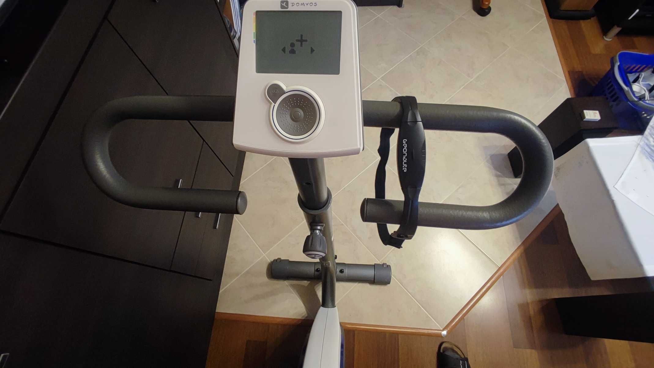 Rower stacjonarny Domyos (decathlon) z pulsometrem.