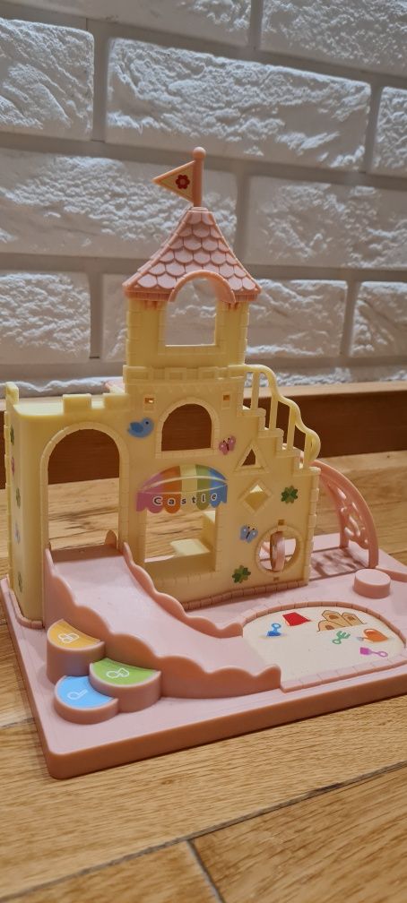 Sylvanian families przedszkole zamkowe plac zabaw zestaw zamkowy