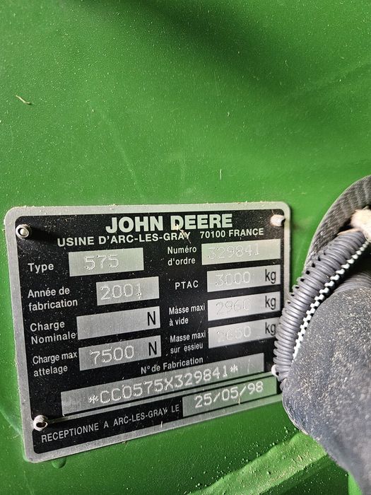 Prasa John Deere 575