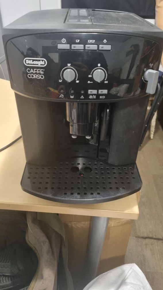 Кофемашина Delonghi ESAM2600