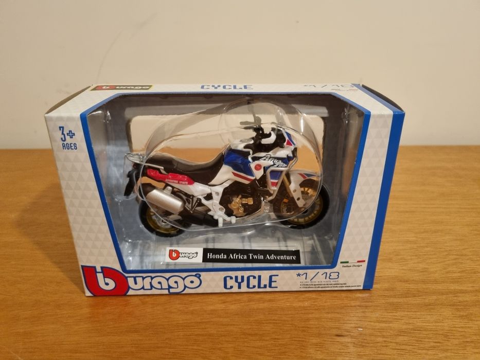 Bburago - Miniatura da Mota Honda África Twin Adventure [Escala 1:18]