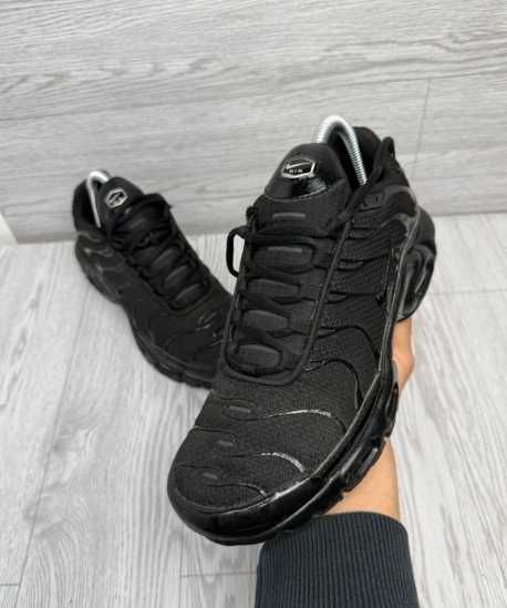ButyuniseksAirMaxPlusBlackTNPatternr.37.5