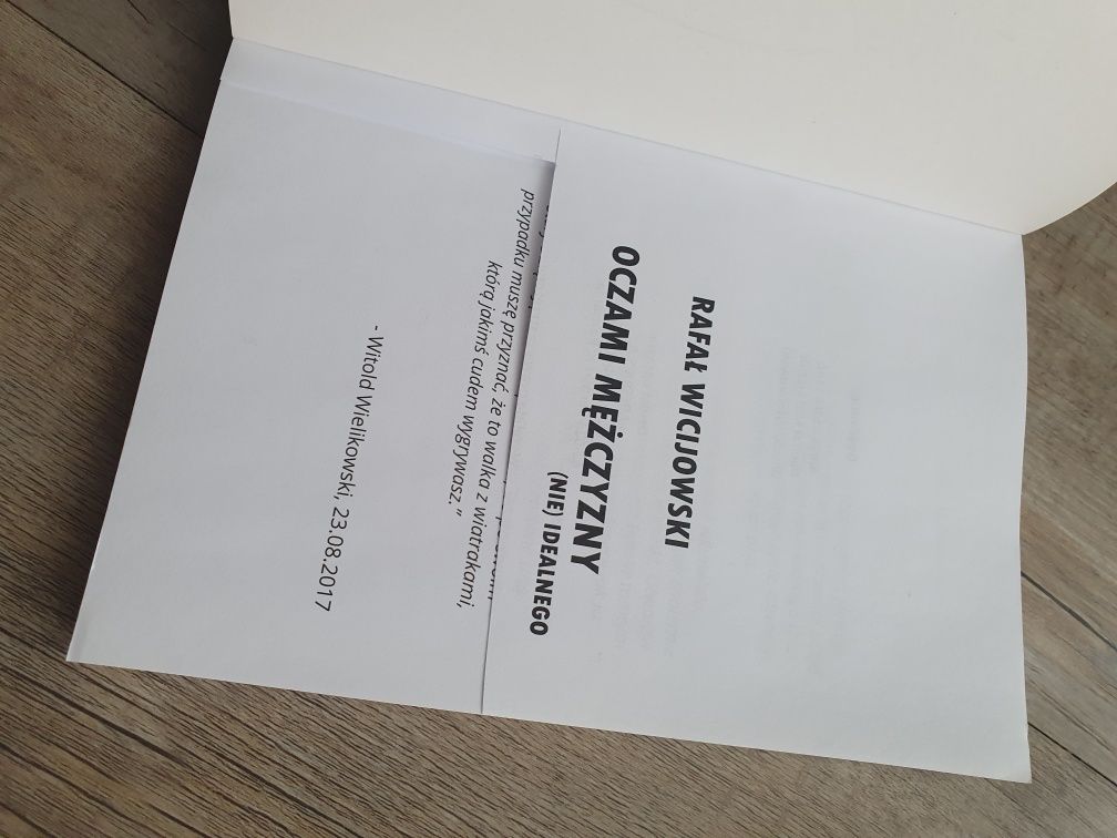 Rafał Wicijowski Oczami Mężczyzny (nie)idealnego książka