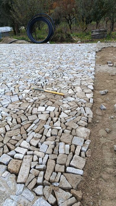 Trabalhos de calçada portuguesa a boné preços !