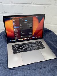 Macbook pro 15 2017 i7 2.8/ 16/ 256gb/ Radeon Pro 555 2Gb