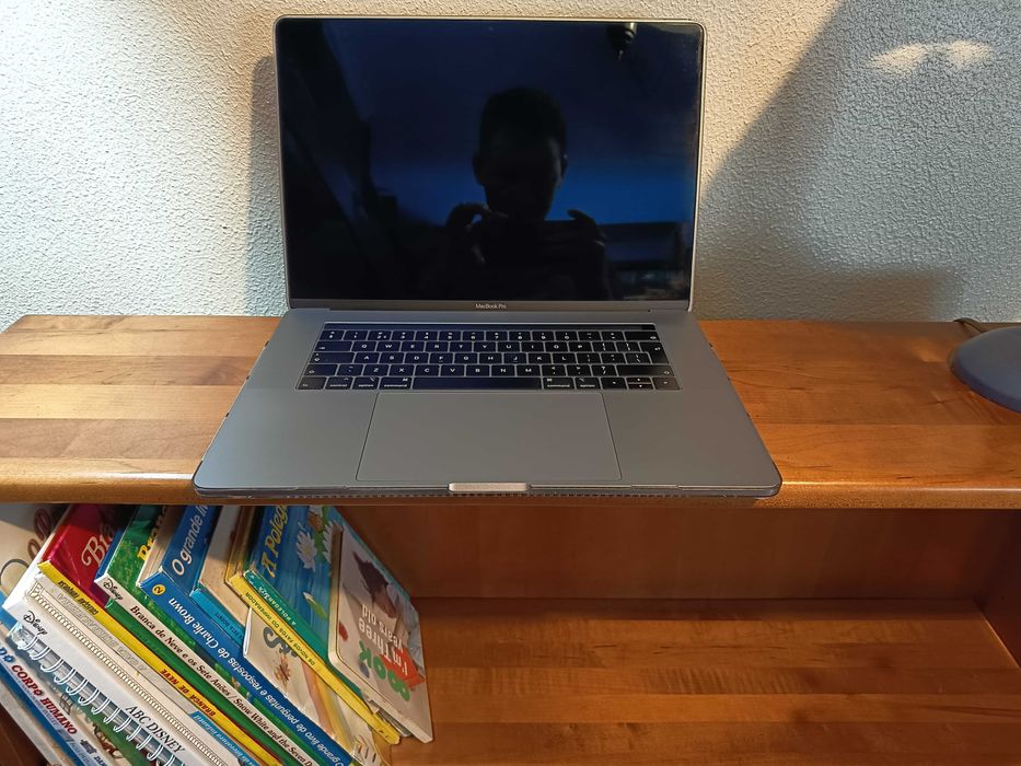 Macbook Pro 15" 2018, Como Novo