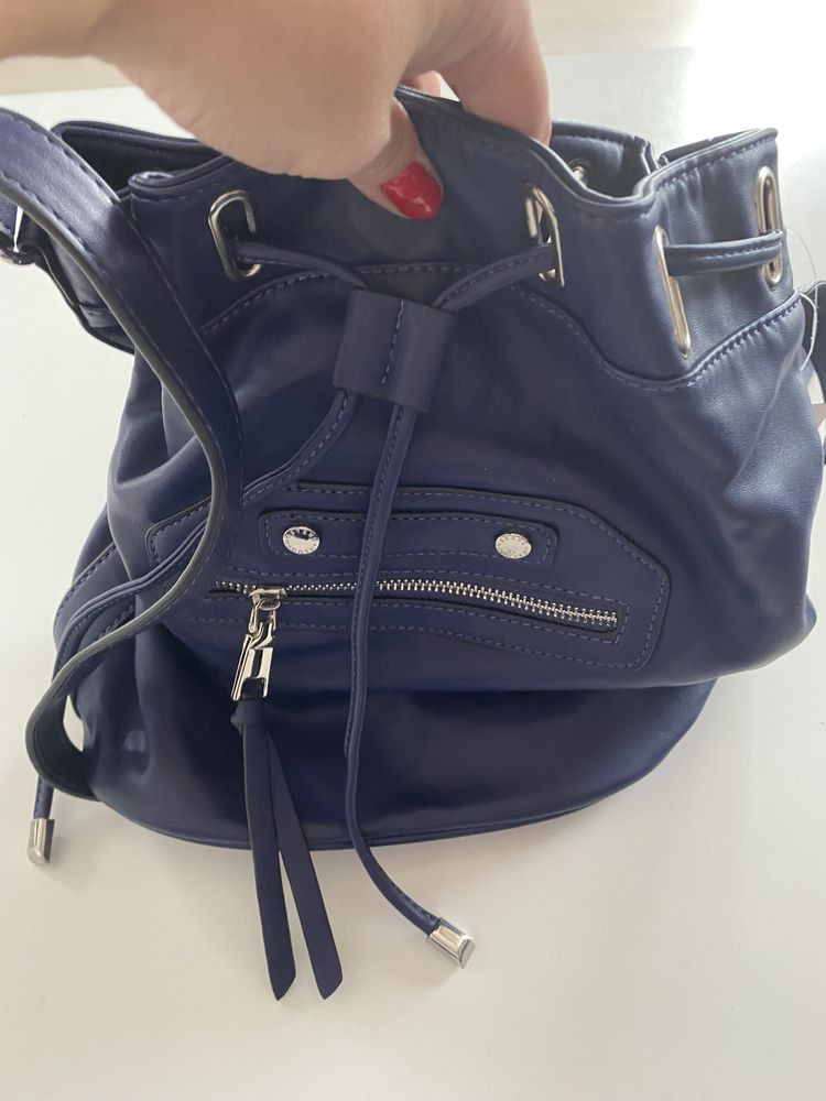 Torebka w kształcie worka Steve Madden nowa