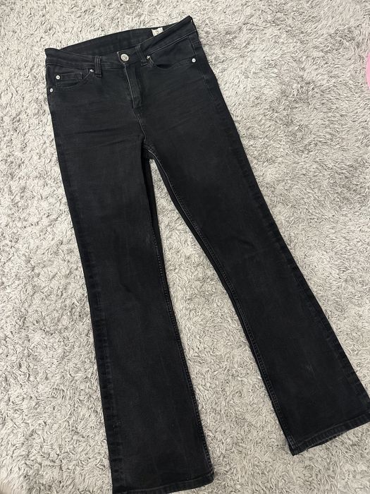 Чорні стрейчеві джинси фірми M&S 36 розмір