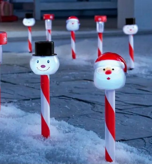 Садові ліхтарики на сонячних батареях.
Нові.
Ціна одного 100грн
Снігов