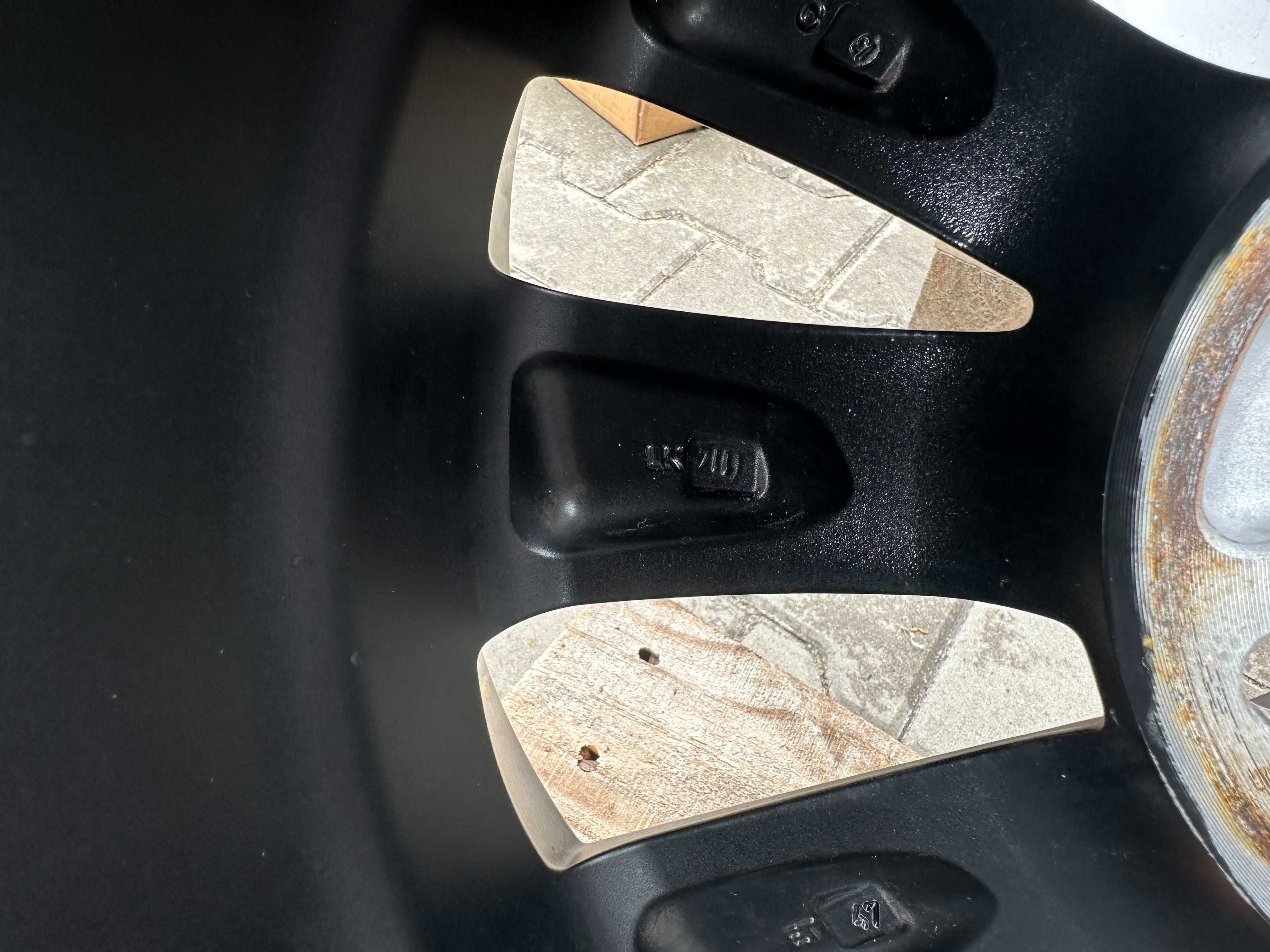 5x114,3 7,5j x 17" et47 Kia Hyundai Super stan z czujnikami
