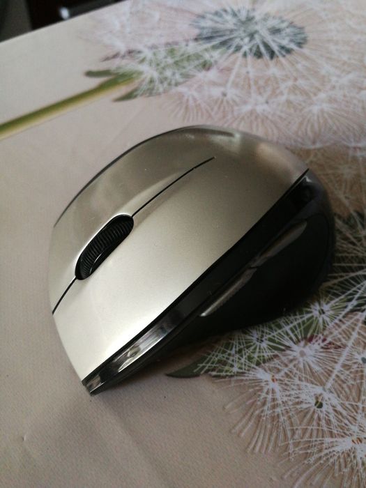 Комп'ютерна миша бездротова.