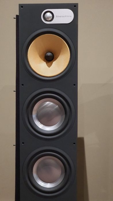 Bowers & Wilkins B&W 683