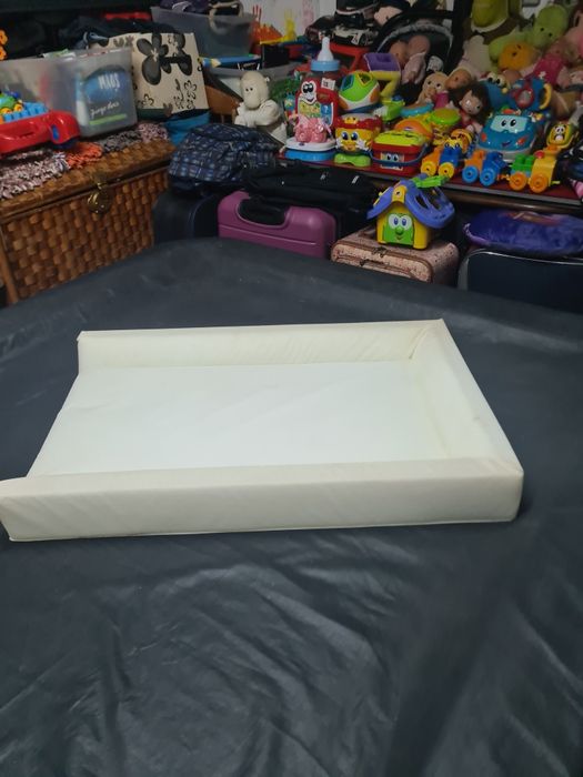 Bébé muda fraldas...ikea Vädra