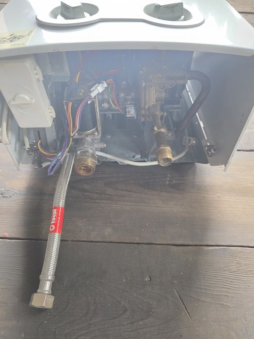 Junkers  w11kb23 piecyk gazowy podgrzewacz wody