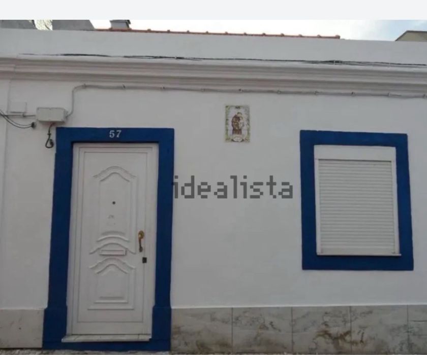 Alugo Quarto Individual Em Campolide