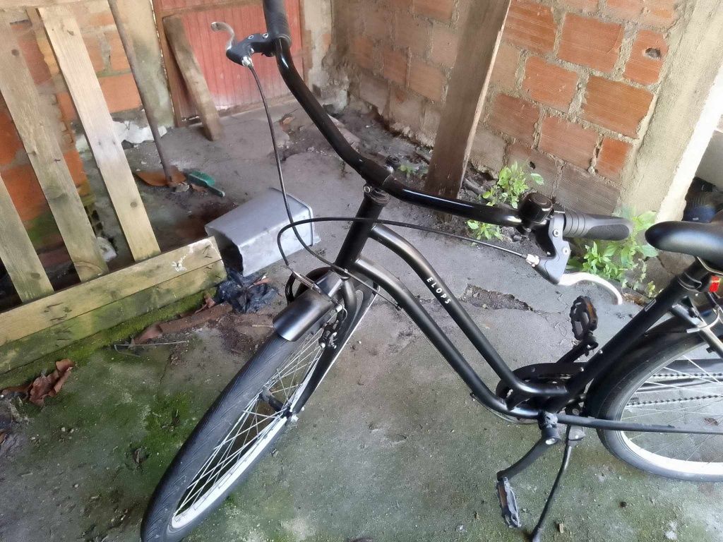 Bicicleta  de senhora nova