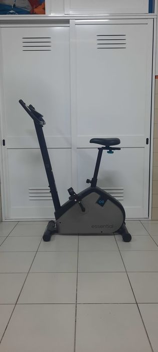 Bicicleta estática Domyos Essentials 06