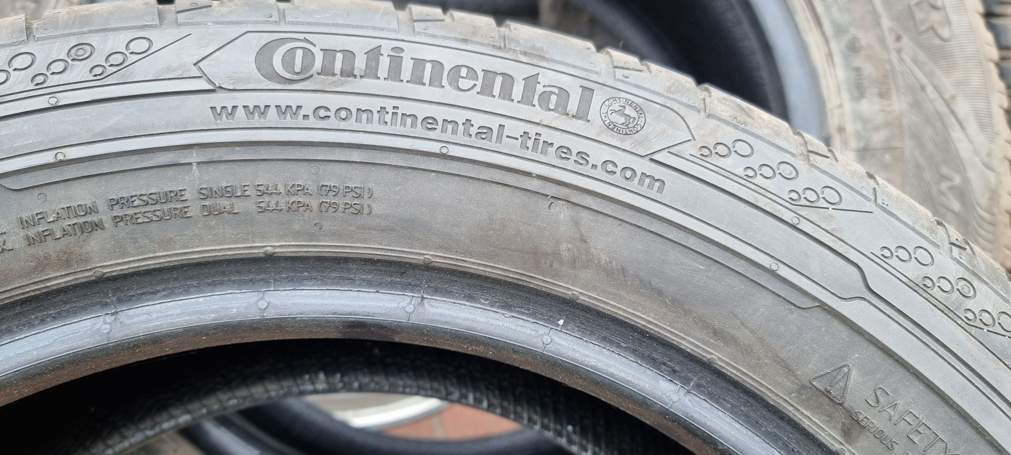 225/55r17C Continental 2sztuki