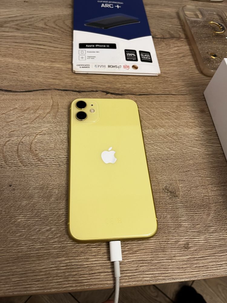 Iphone 11 64gb żółty