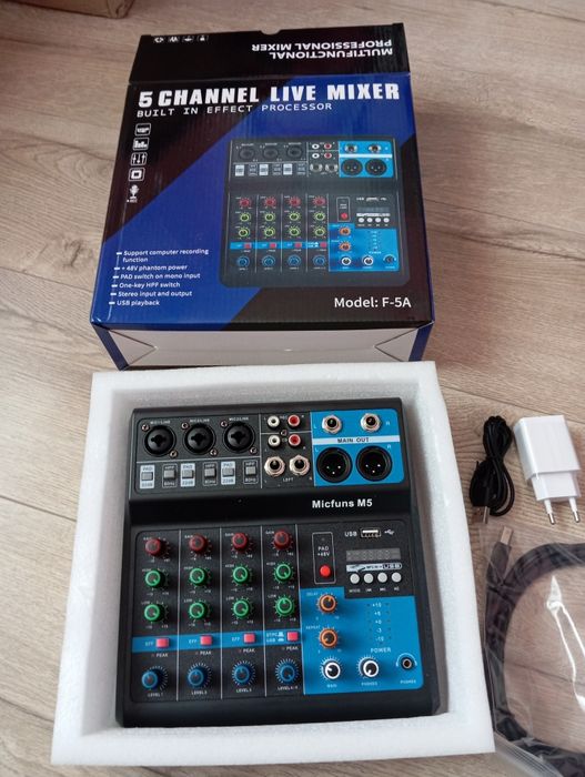 Audio DJ Mixer Sound Board