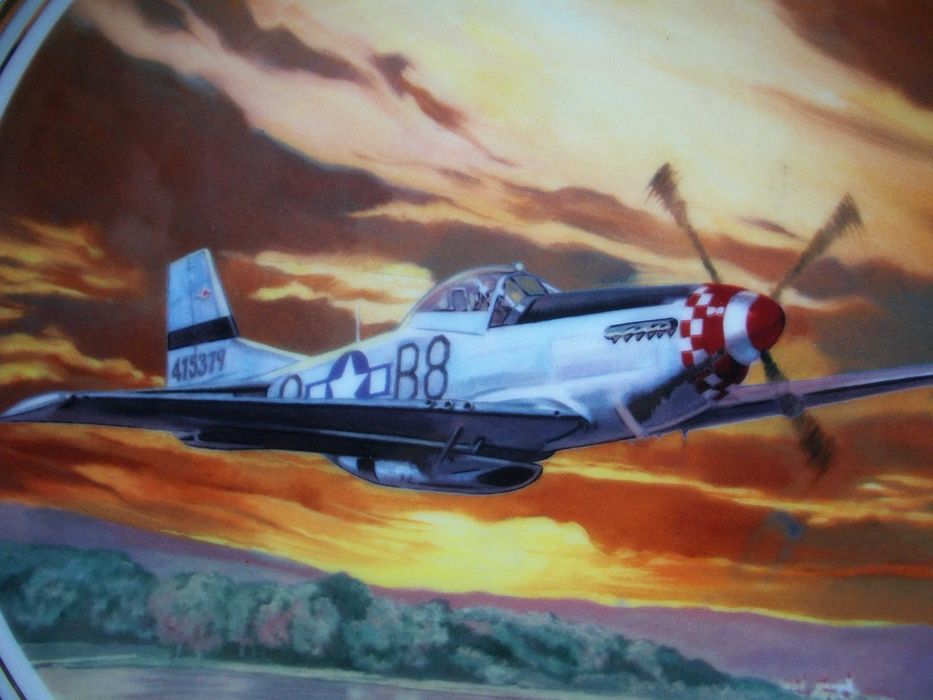 новая коллекционная декоративная тарелка P-51  Mustang