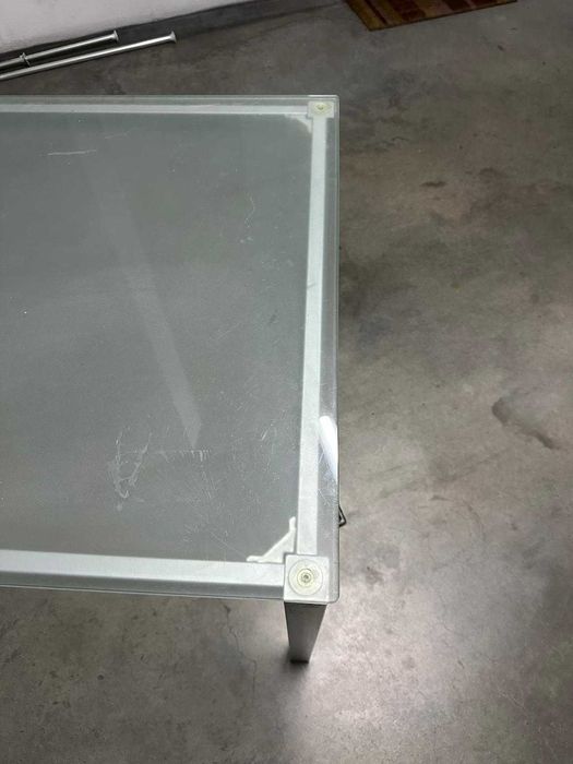 Mesa de cozinha com cadeiras