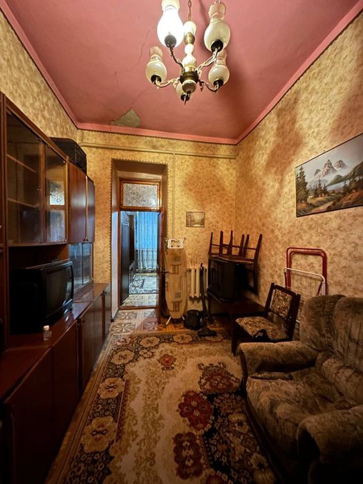 Продам 3-комн квартиру на Б.Хмельницкого, Молдаванка.