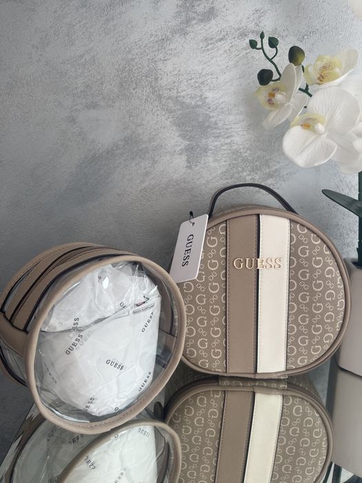 Nowa kosmetyczka zestaw kosmetyczek Guess złote dodatki