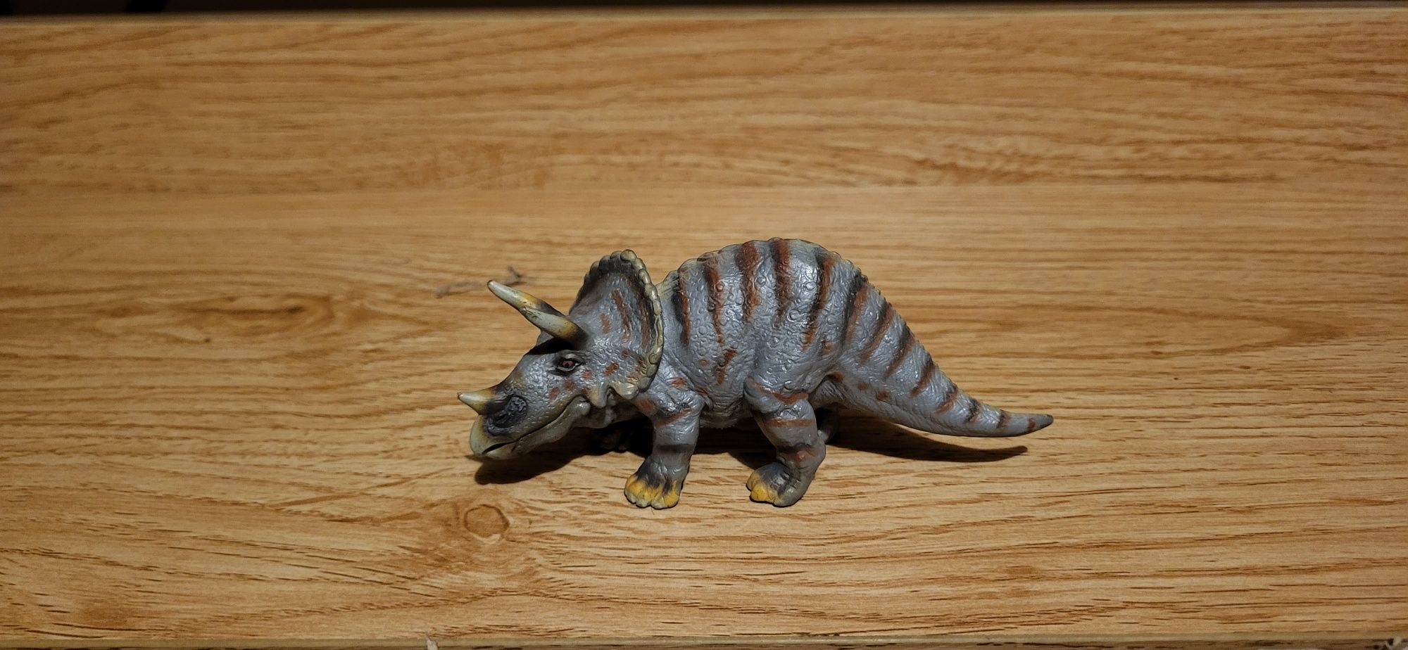 Schleich dinozaur triceratops figurki model wycofany z 2002 r.
