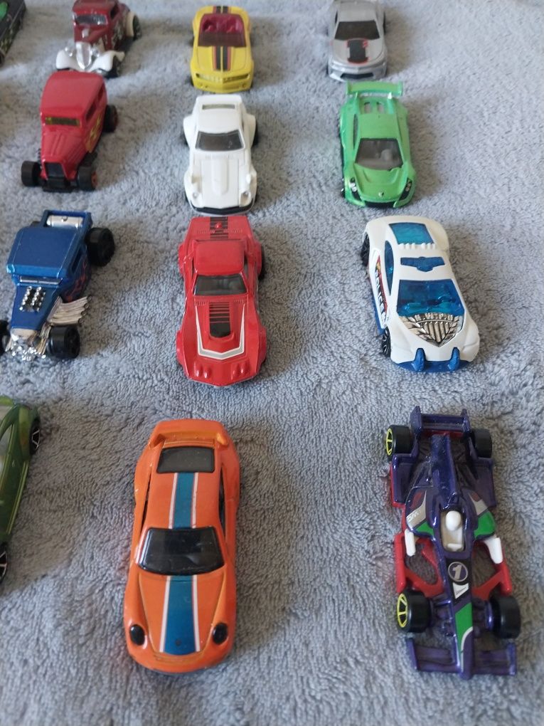 Набор машин Hot wheels 20шт