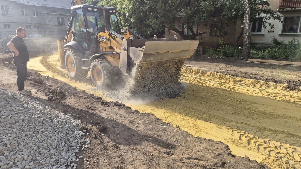 Послуги єкскатора JCB