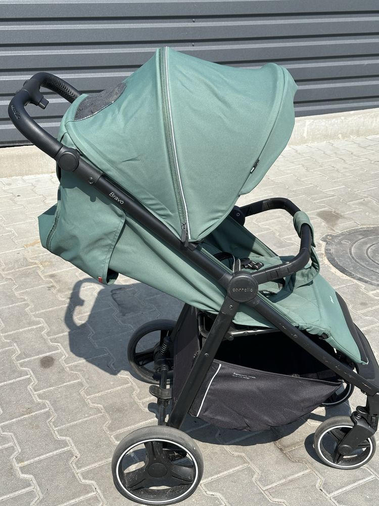 Прогулянкова коляска Carrello Bravo
