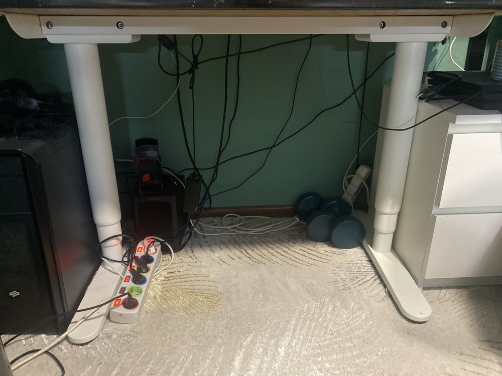 Bekant biurko elektryczne + 2 blaty