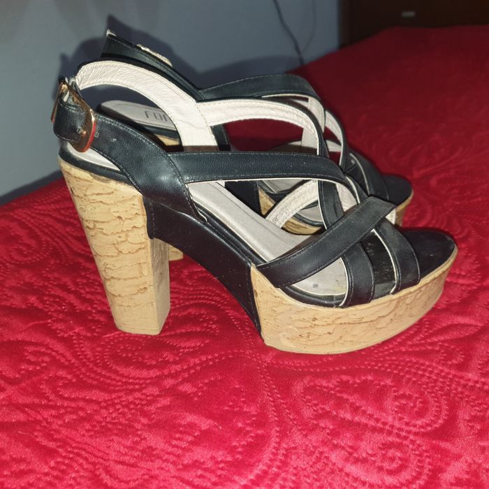 Sandália  Foreva - tamanho 36