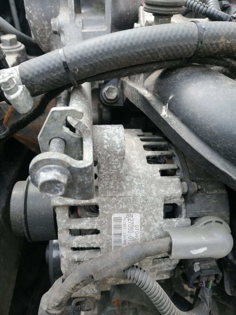 Sprzedam sprężarkę klimatyzacji i alternator do Toyoty auris