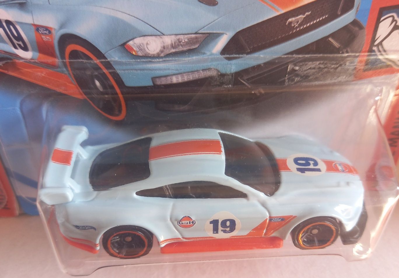 Conj 2 hot wheels custom 18 Ford Mustang GT