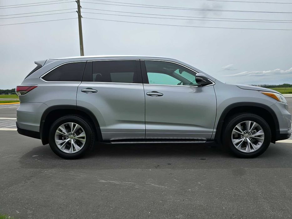 Toyota Highlander      2015