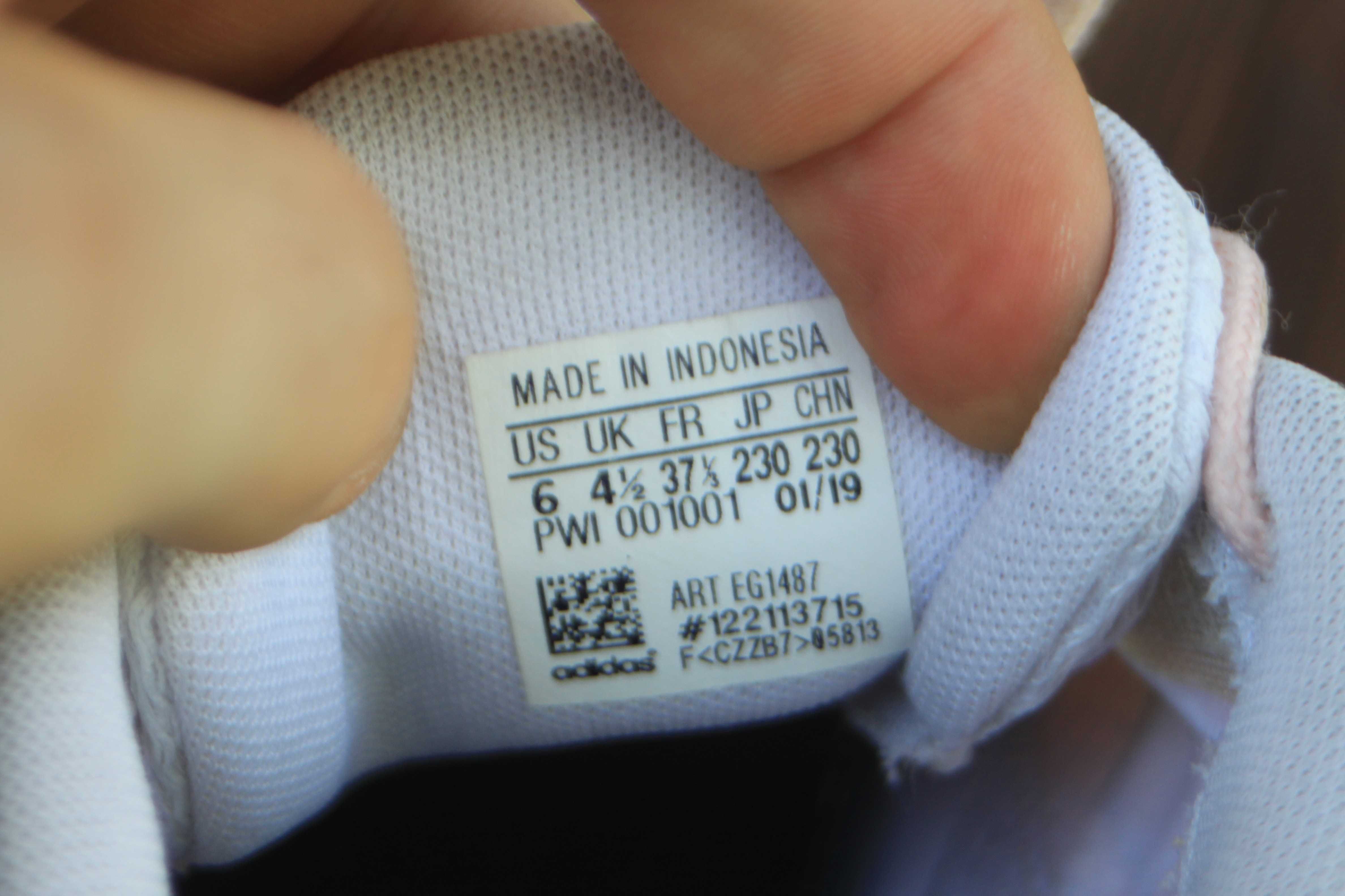 Кроссовки Adidas 90s Valasion оригинал 37р кросівки