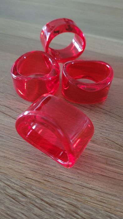 Pierścienie Obrączki do serwetek Serwetniki 4szt. Czerwone