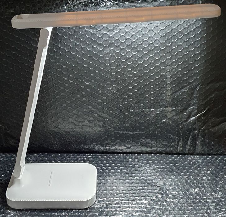 Сенсорна світлодіодна лампа. LED 8W