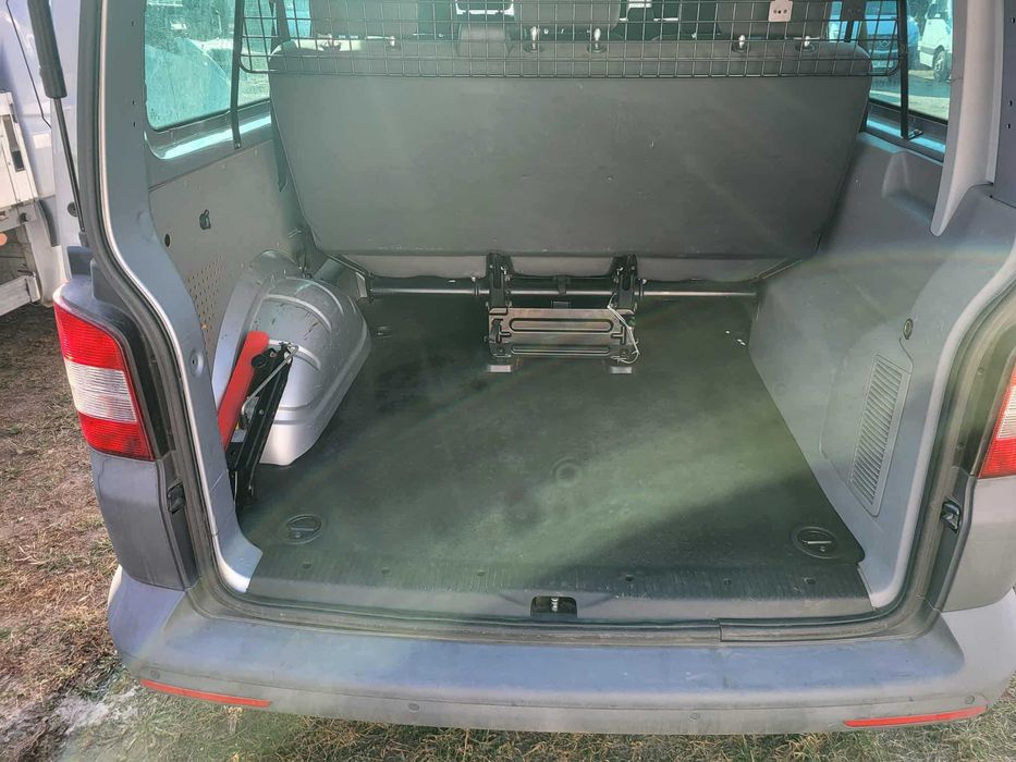 Volkswagen Transporter T5 lift 2013 9-osobowy