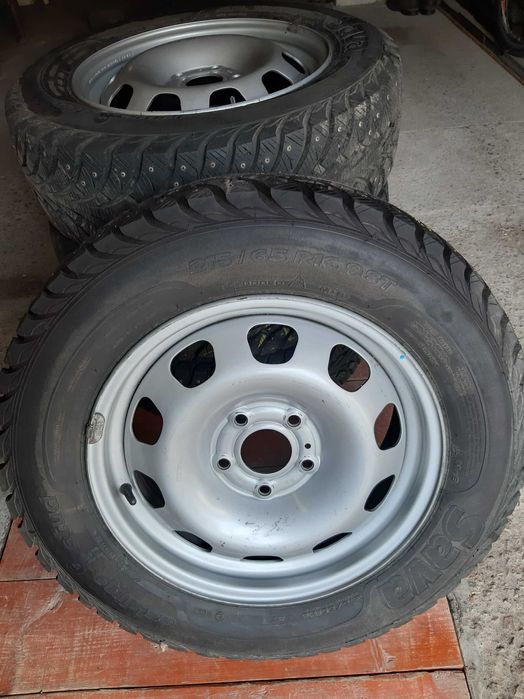 Sava eskimo stud 215/65R16 98T шип, диски 6.5х16 5х114.3 ЕТ50 DIA 66.1