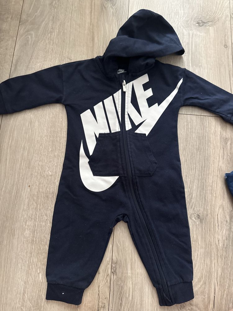 Одяг для хлопчика 68-80 Nike, Gap