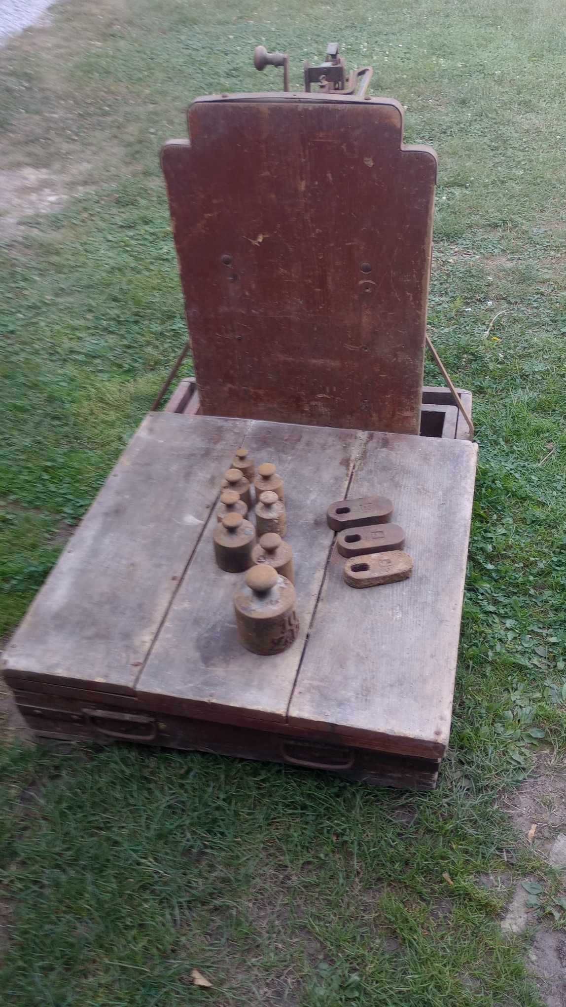 Niemiecka waga dziesiętna z 1909 roku z tabliczką znamionową