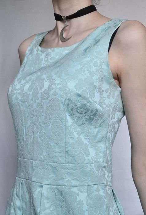 Miętowa sukienka, elegancka, rozmiar 2, jak duże S/M.