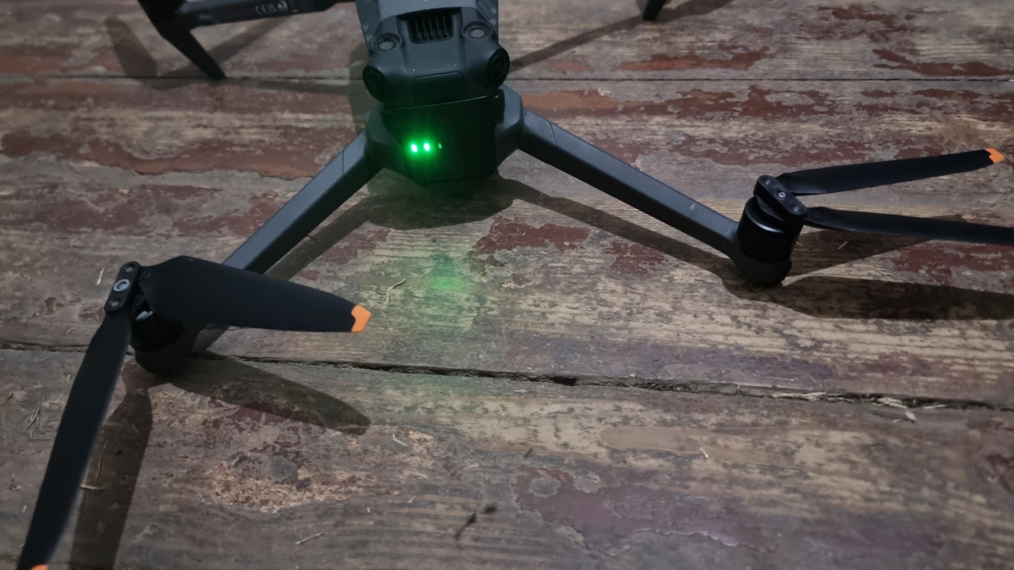 Дрон квадрокоптер DJI Mavic 3